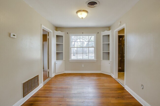 Foto del edificio - Pre-leasing for June!