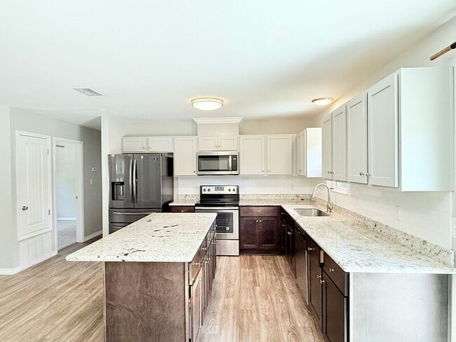 Building Photo - 6831 Saufley Pines Rd