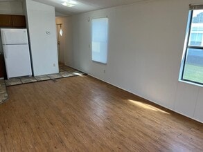 Building Photo - 130 Lee Dr