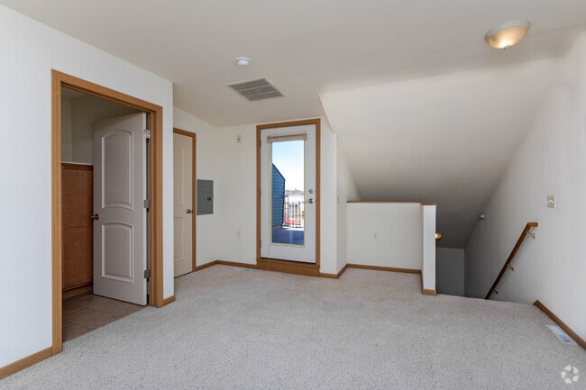 1BR, 1.5BA - McComb Place Apartments