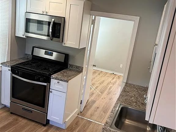 Building Photo - 55 Roberts St