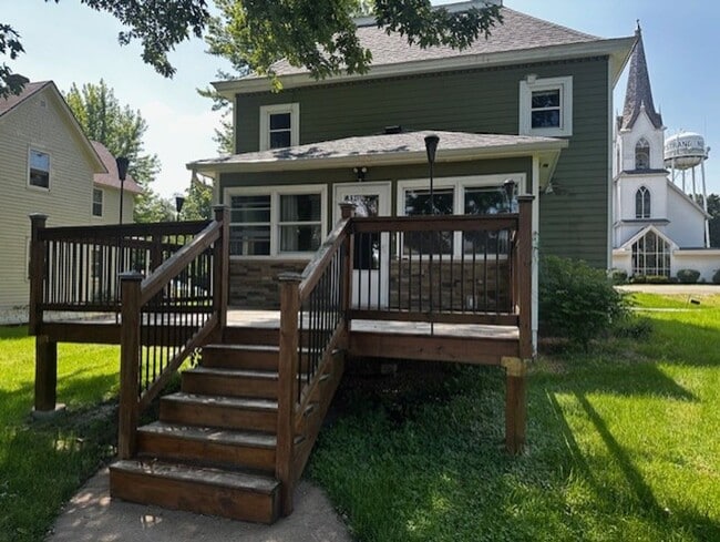 Building Photo - 3 Bedroom 2 Bath House located in Beautiful Nerstrand