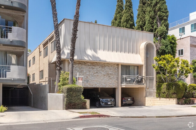 Building Photo - 11737 Kiowa Ave