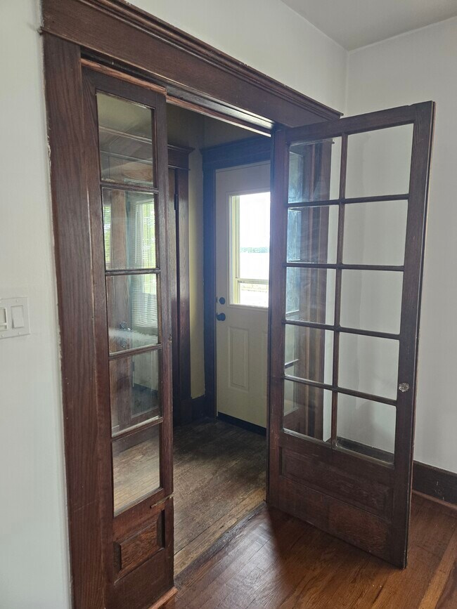 Foto del edificio - 2425 Niagara St