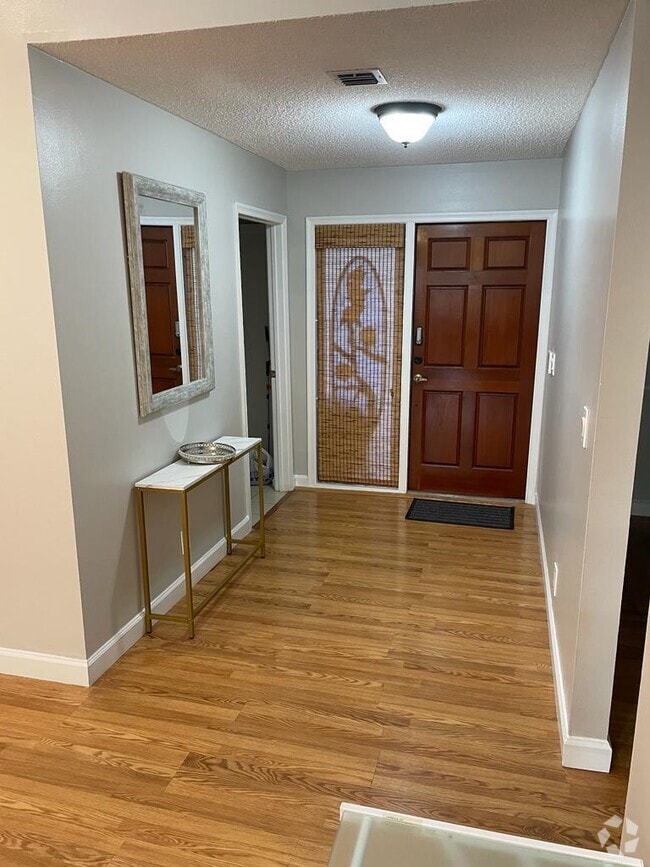 Building Photo - 7938 Villa Nova Dr