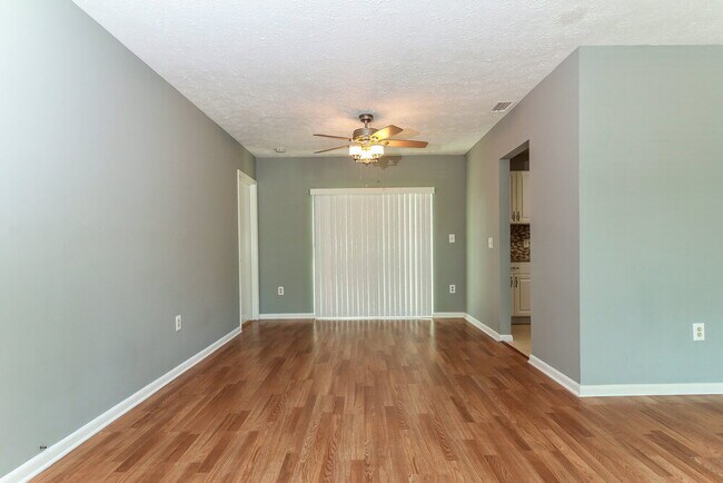 Building Photo - 1199 Kinglet Terrace