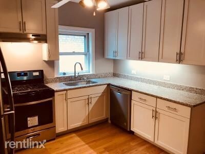 Foto del edificio - 5042 W Winnemac Ave