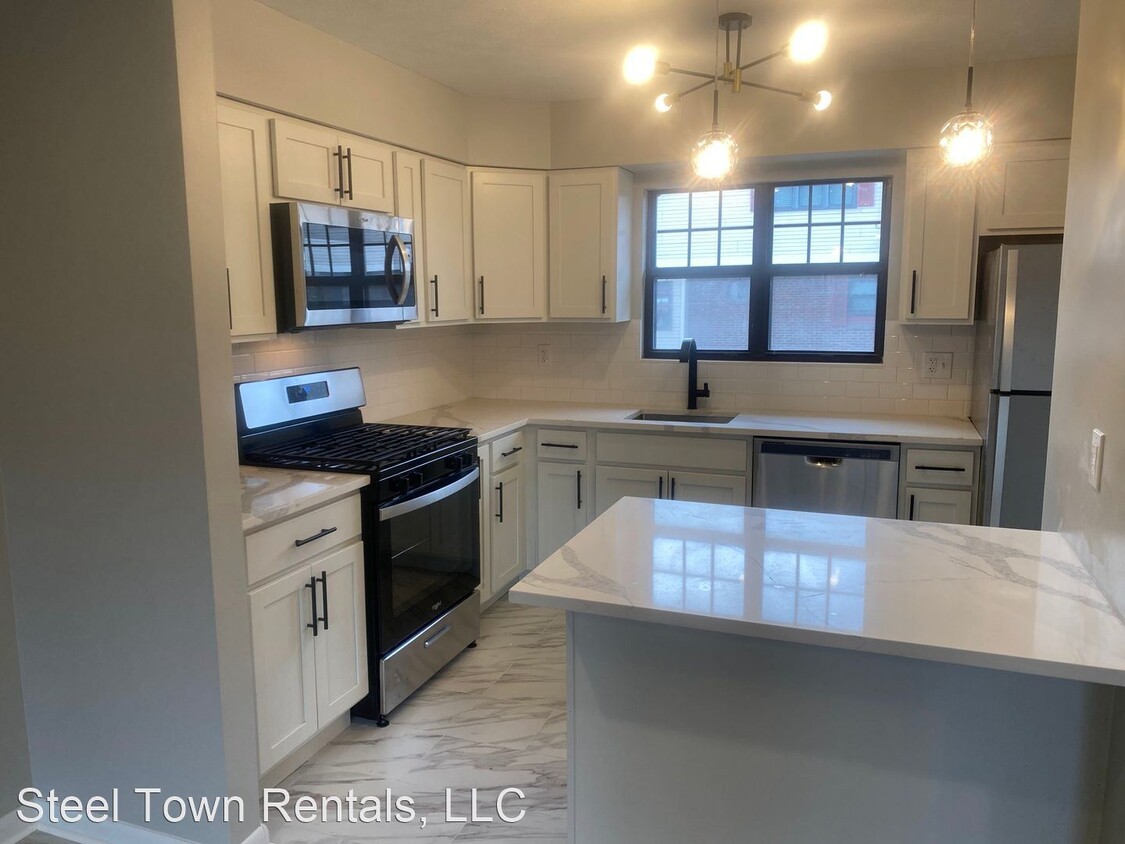 Primary Photo - 2 br, 1.5 bath House - 115 Longfellow Court