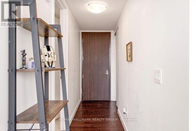 Photo du bâtiment - 201 Parkdale Ave