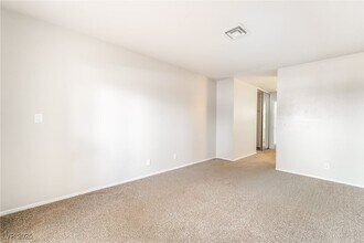 Building Photo - 7019 Grassy Knoll St