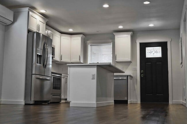 Building Photo - 4609 E C St