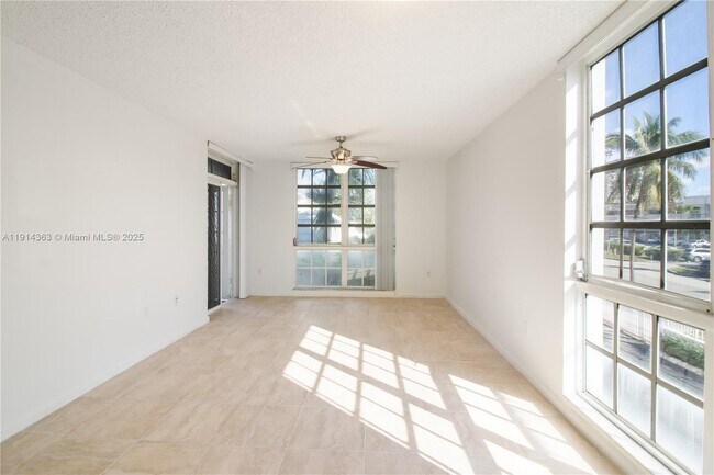 Foto del edificio - 1280 S Alhambra Cir