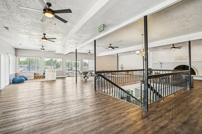 Foto del edificio - River Rock Apartments