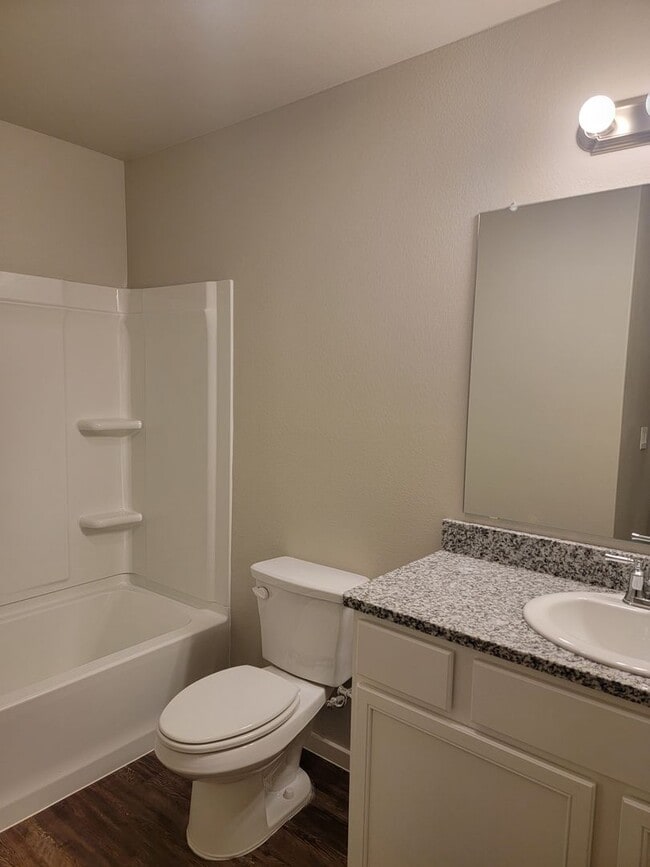 Foto del edificio - 2125 N Jayton Ave