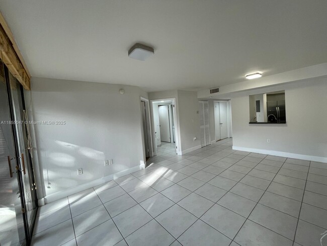 Foto del edificio - 8275 SW 152nd Ave