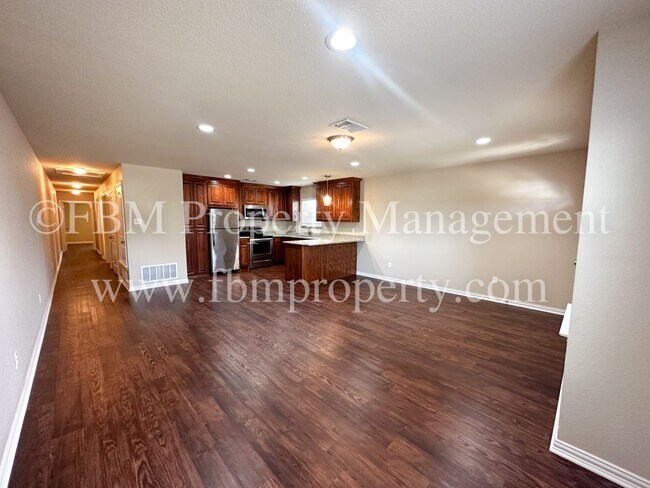 Building Photo - Casa Linda 107 / JW - JV