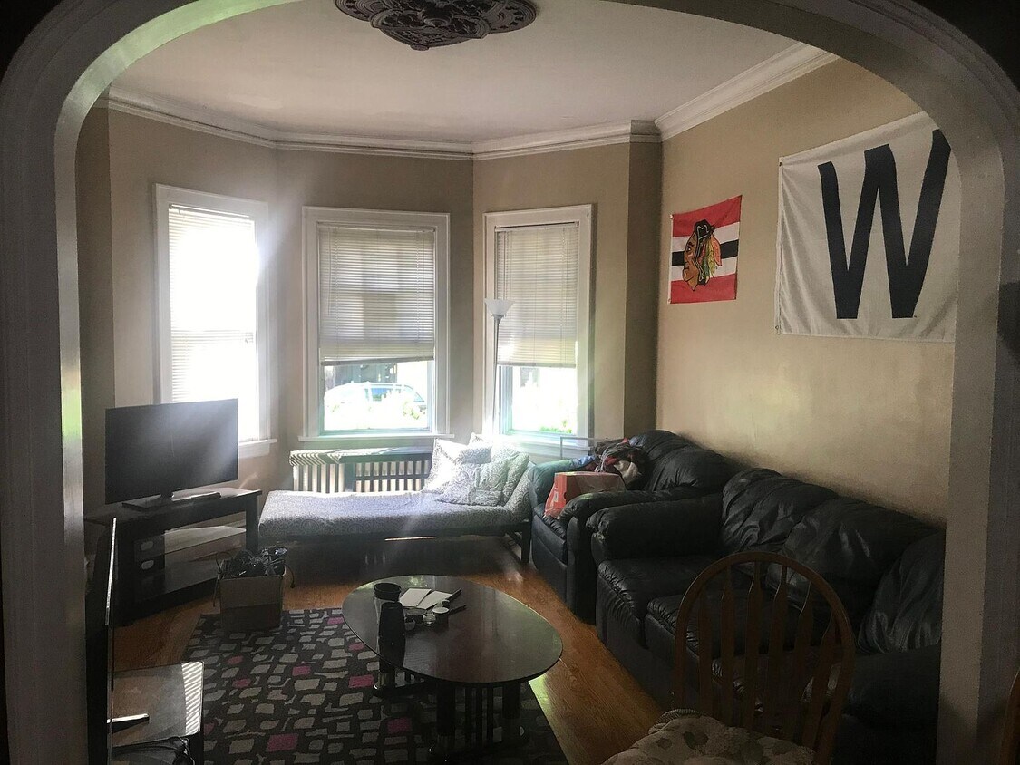 Foto del edificio - 1539 W Roscoe St