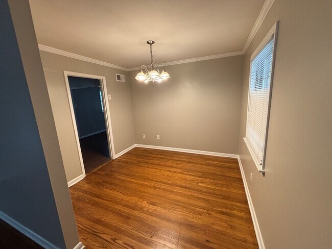 Foto del edificio - 3065 Earnett St