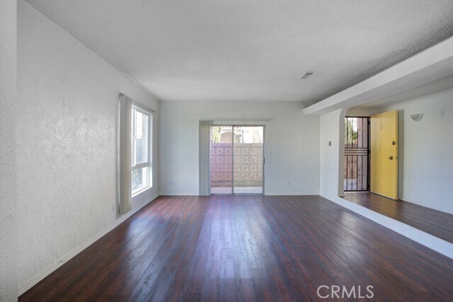Foto del edificio - 2232 S Sycamore Ave