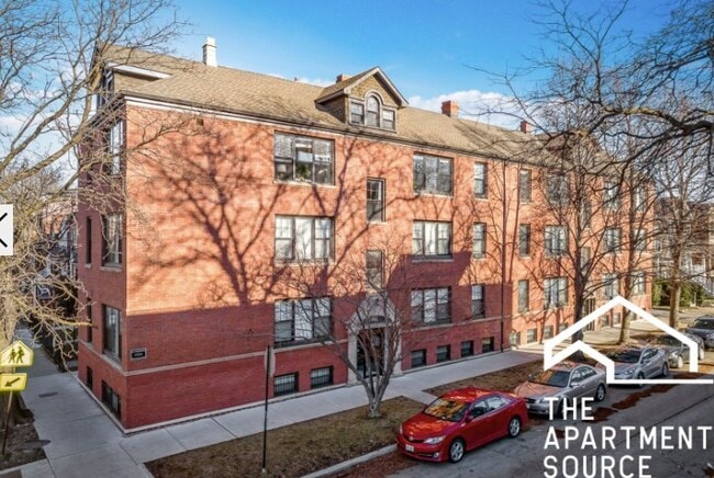 Photo - 1946 W Nelson St Apartment