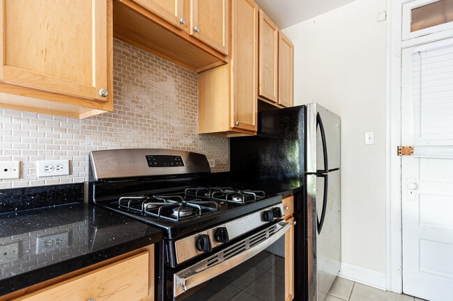 Building Photo - 1255 W Henderson St