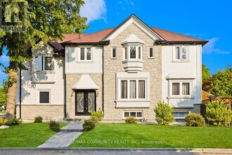 Building Photo - 960 Mountcastle Crescent