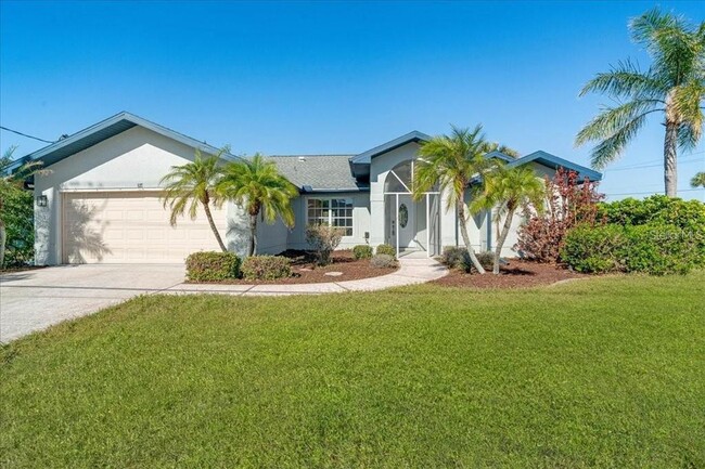 Building Photo - 527 Rotonda Cir