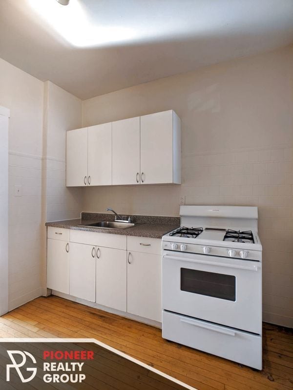 Building Photo - 3931 N Keeler Ave