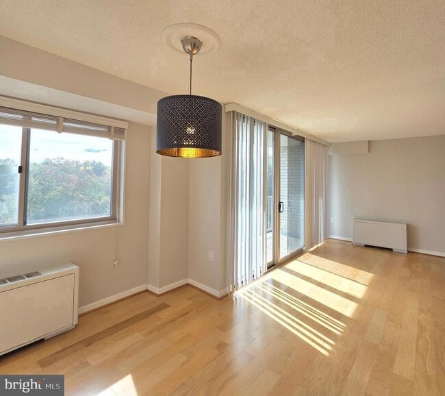 Foto del edificio - 2500 N Van Dorn St