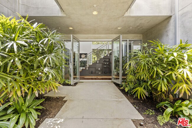 Foto del edificio - 1500 Rustic Ln
