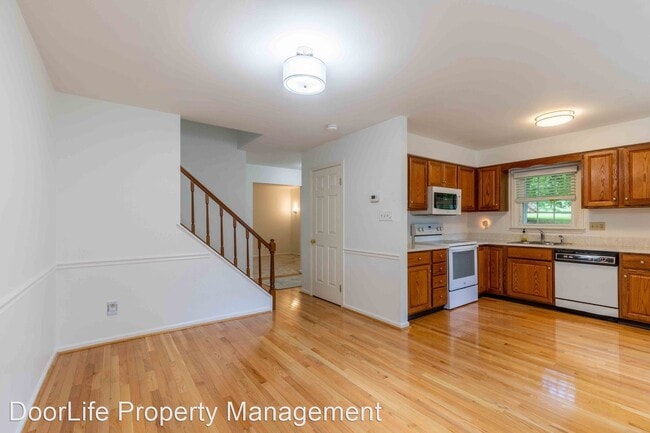 Building Photo - 2 br, 2.5 bath House - 3405 Bridlewood Drive