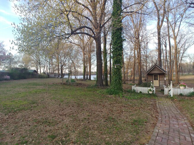 Foto del edificio - 23 Wilson Cove Rd