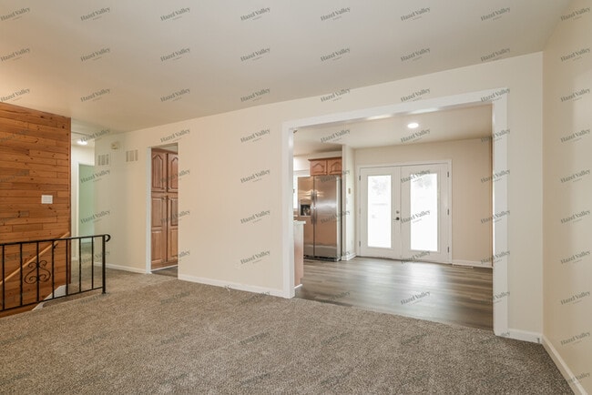 Building Photo - 548 Goldwood Dr