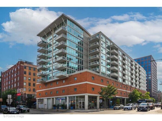 Building Photo - 909 W Washington Blvd