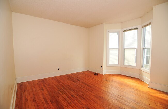 Foto del edificio - 1015 13th Ave SE