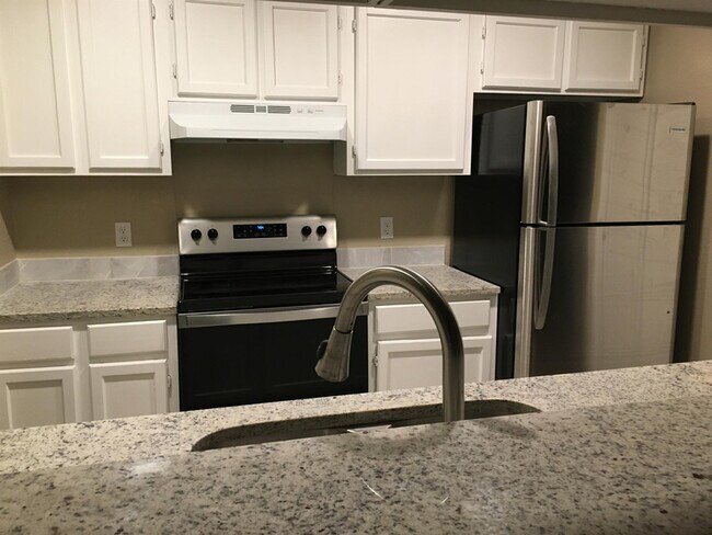Foto del edificio - 11044 E 14th Ct