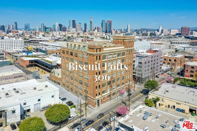 Building Photo - 1850 Industrial St