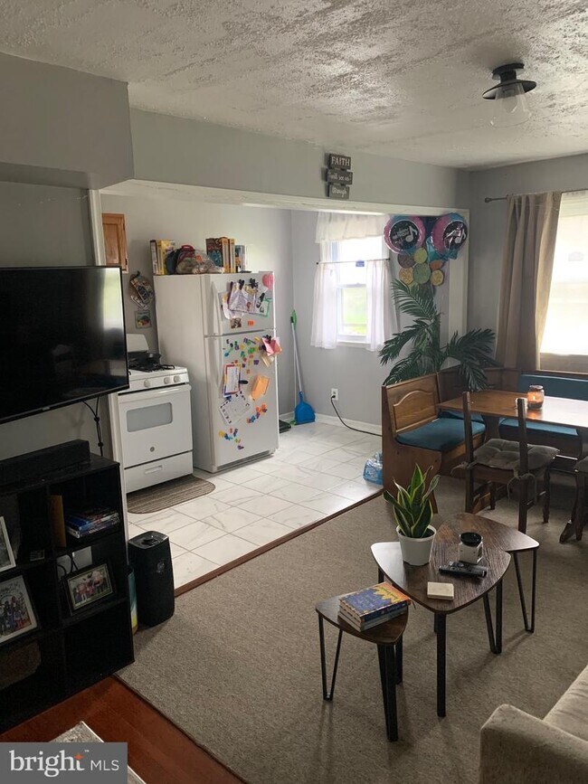 Foto del edificio - 302 E Essex Ave