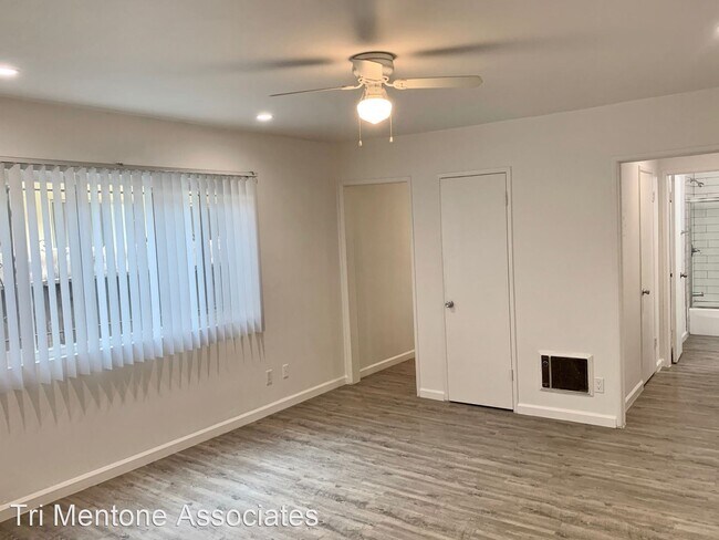 Building Photo - 3860 Mentone Ave
