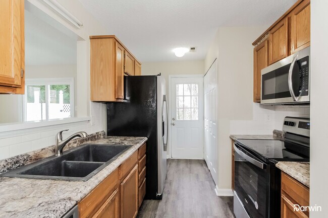 Building Photo - 329 Cottonwood Park Dr