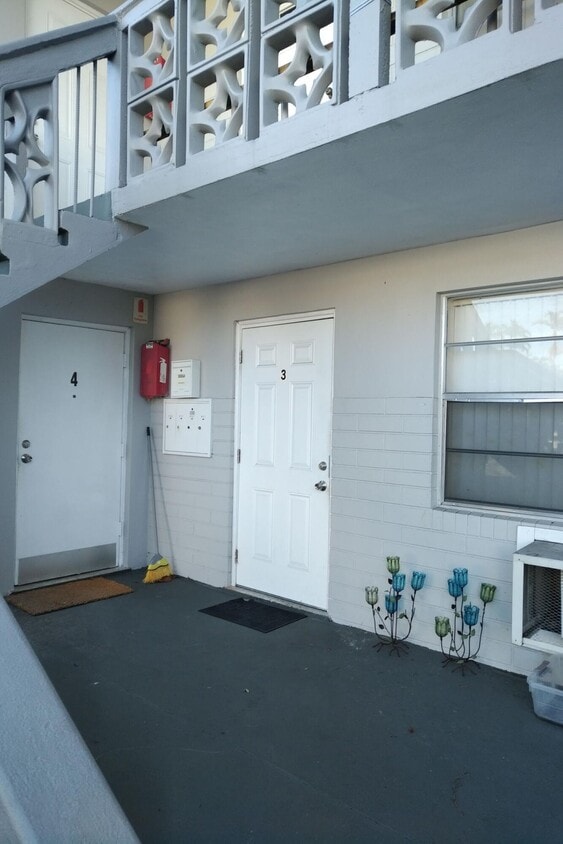 Primary Photo - 126 Cleveland St