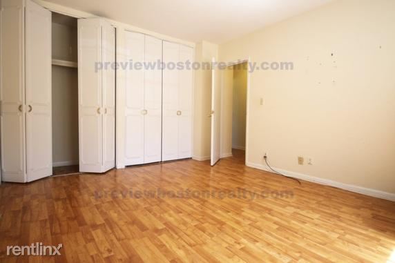 Foto del edificio - 104 Lake Shore Rd