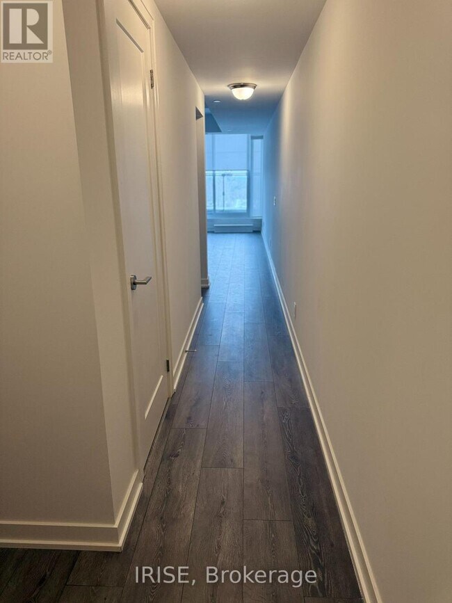 Building Photo - 2 Manderley Dr