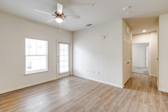 Building Photo - Crosswinds