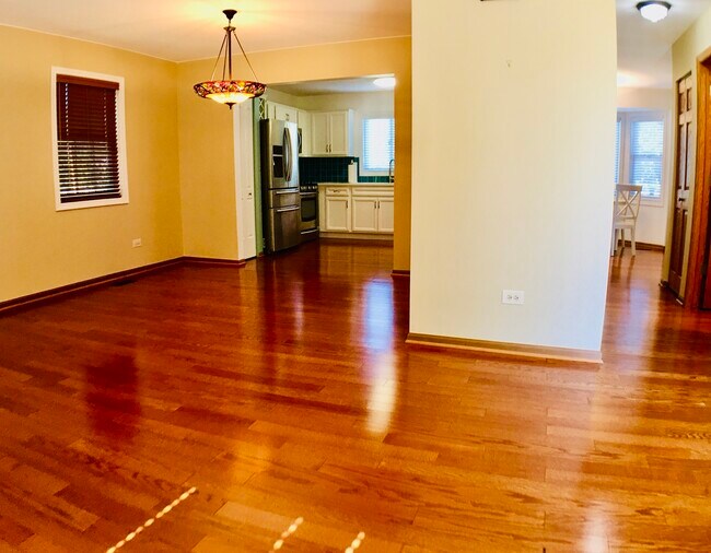 2022 Lawson Blvd, Gurnee, IL 60031 House Rental in Gurnee, IL