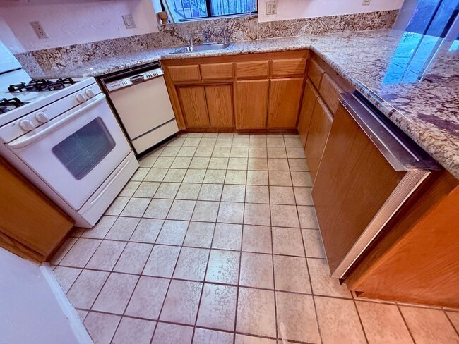 Foto del edificio - Ranch Bernardo Guest House 1br 1 bath granite kitchen $2250 For Lease