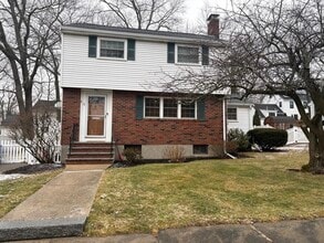 Building Photo - 22 Farwell Ave