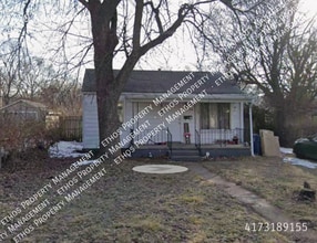 Building Photo - 740 N West Ave