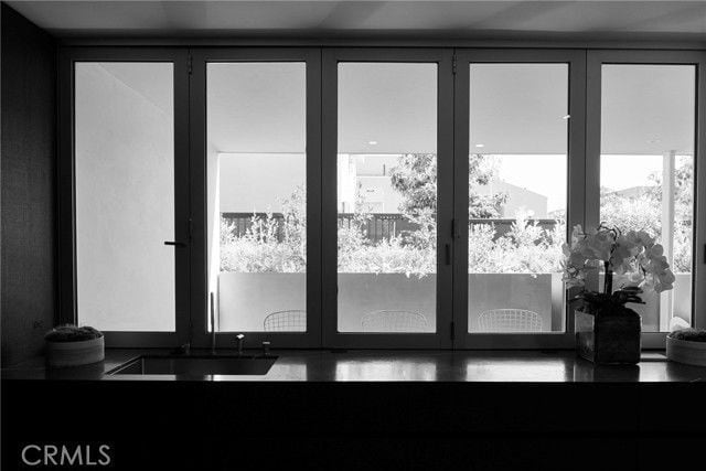 Building Photo - 838 Kings Rd