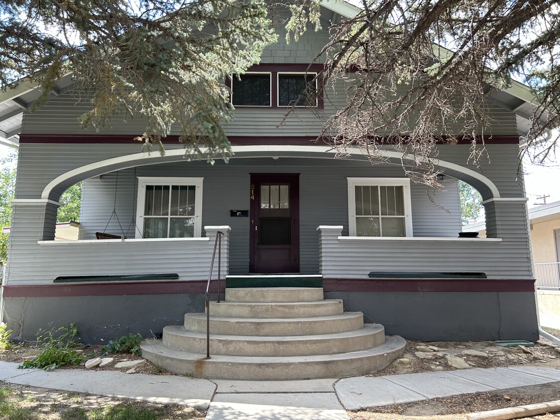 Primary Photo - 914 S David St
